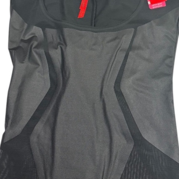 Spanx Haute Contour Open-Bust Mid-Thigh Bodysuit Very Black NWT - Picture 8 of 9